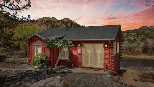 a house view with a outdoor space