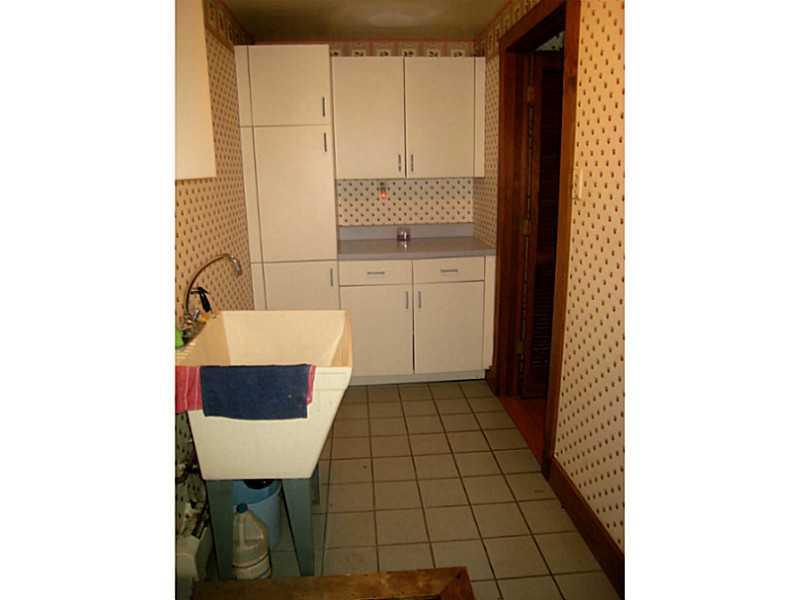 190 Love Road Valencia, PA 16059 - Photo 12 of 24 Other. SPACIOUS 1ST FLOOR LAUNDRY WITH EXTRA STORAGE CONVENIENTLY LOCATED JUST OFF THE KITCHEN.
