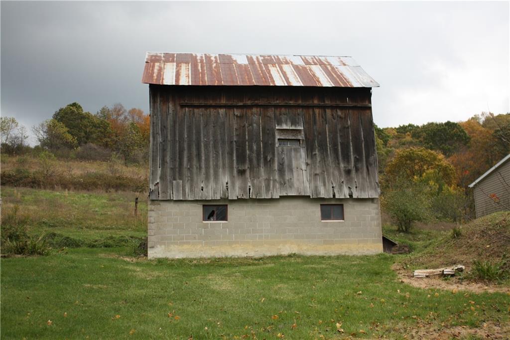 435 Dutch Run Road Waynesburg, PA 15370 - Photo 4 of 6