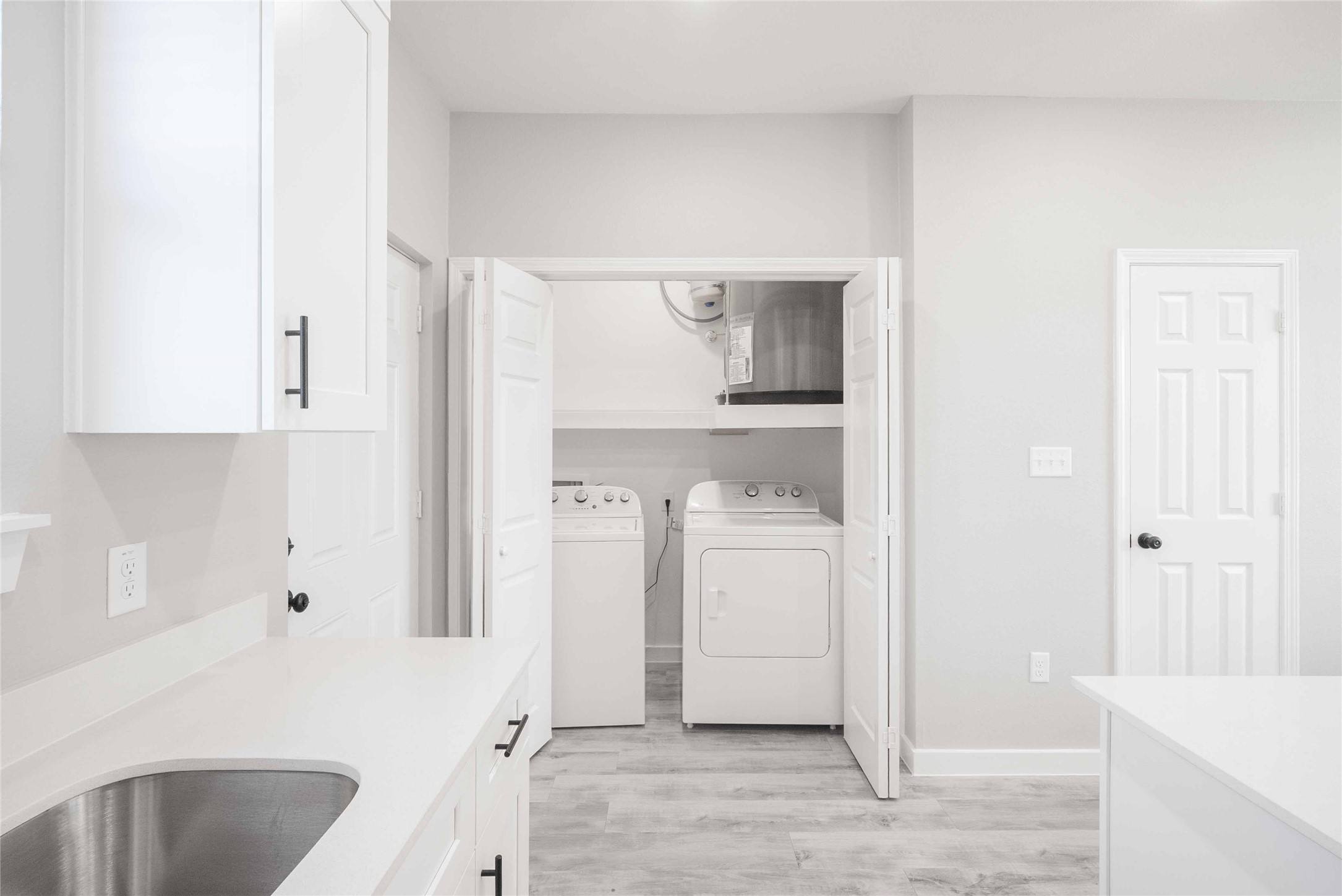 2101 Reinke Road, Unit 6101 Waller, TX 77484 - Photo 4 of 23 a bathroom with a tub sink and toilet