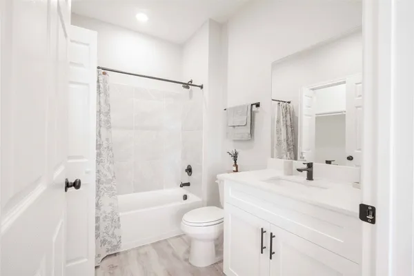 $1,550 | 2101 Reinke Road, Unit 6101, Waller, TX 77484