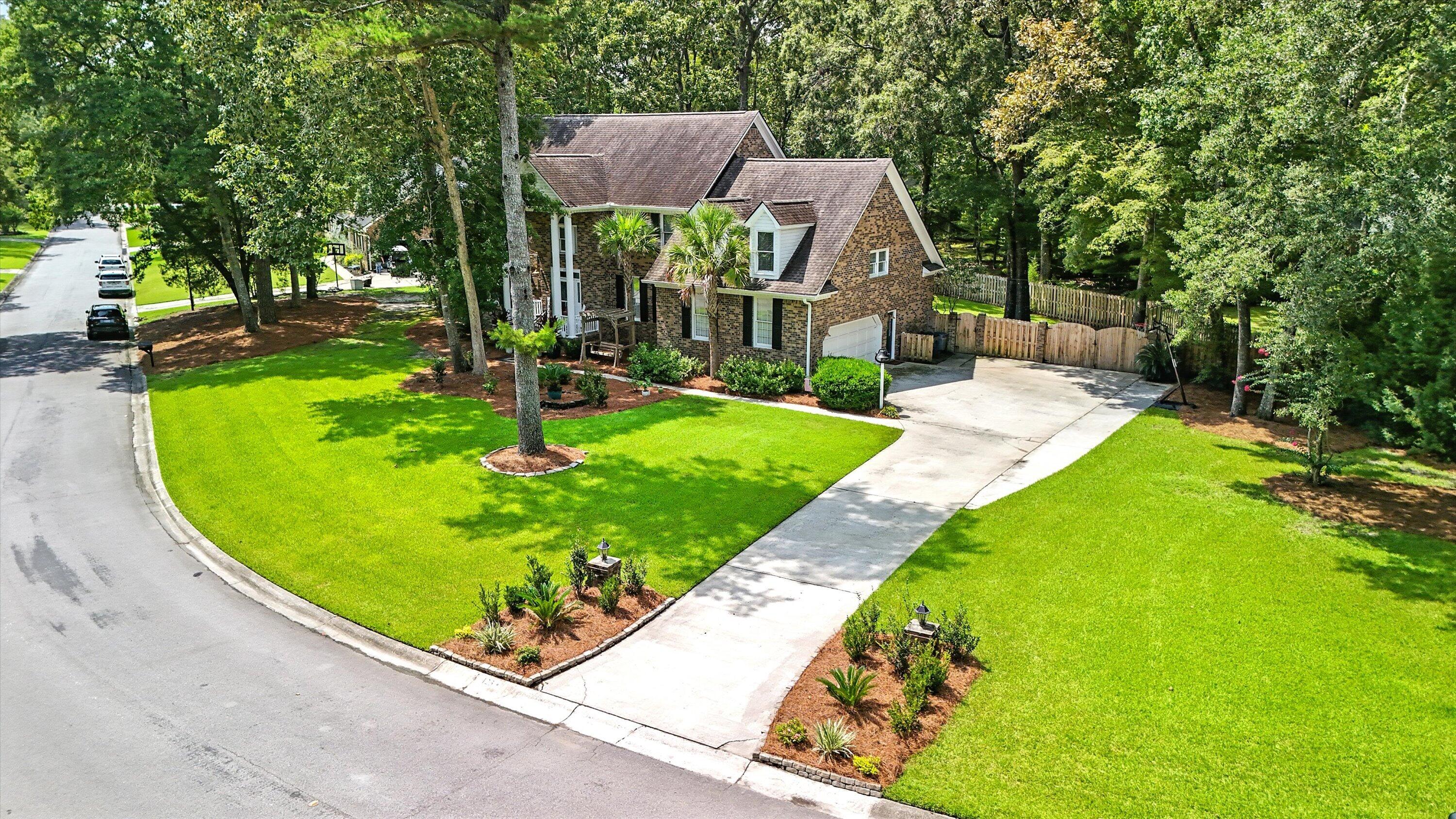 123 Huckleberry Lane Summerville, SC 29485 - Photo 31 of 35 40-044_DJI_20250820123538_0008_D