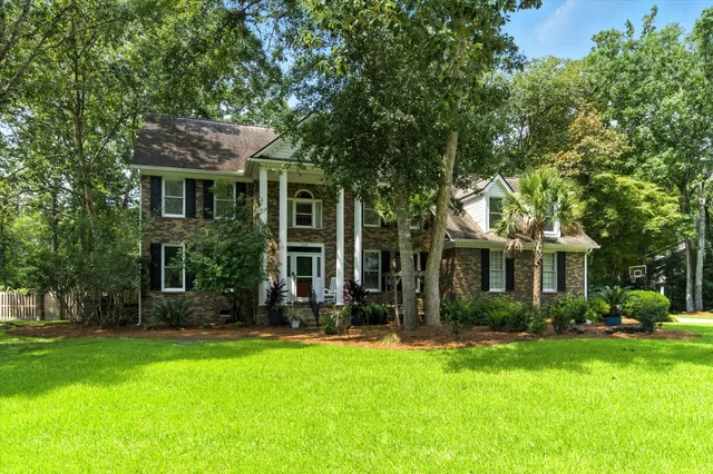 $675,000 | 123 Huckleberry Lane, Summerville, SC 29485