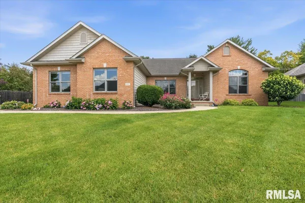 $545,000 | 2220 West Laurel Street, Springfield, IL 62704