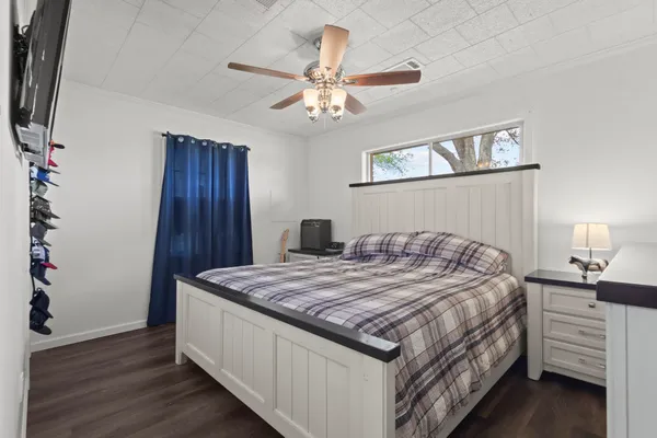 $225,000 | 19961 Englin Road, Winnie, TX 77665