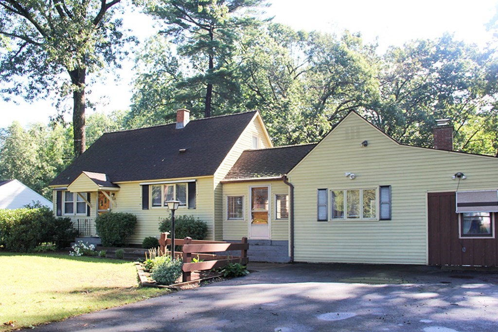 128 Springdale Road Westfield, MA 01085 - Photo 1 of 30 Gallery Image 1