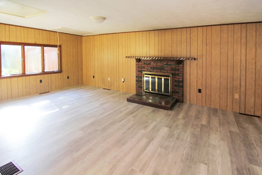 128 Springdale Road Westfield, MA 01085 - Photo 12 of 30 Gallery Image 12