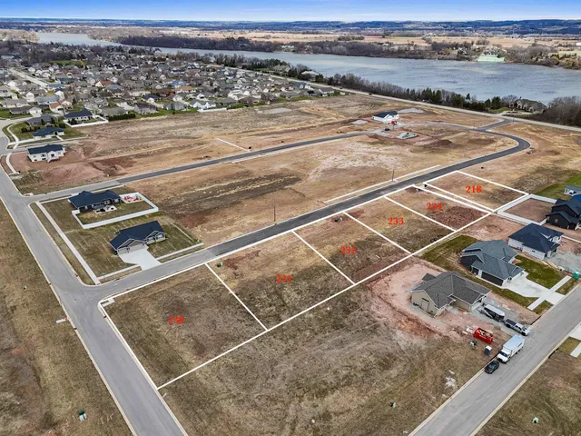 $74,900 | 373 Brookline Avenue, Unit 233, De Pere, WI 54115