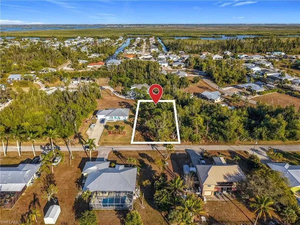 $40,000 | 11638 Oakland Drive, Bokeelia, FL 33922