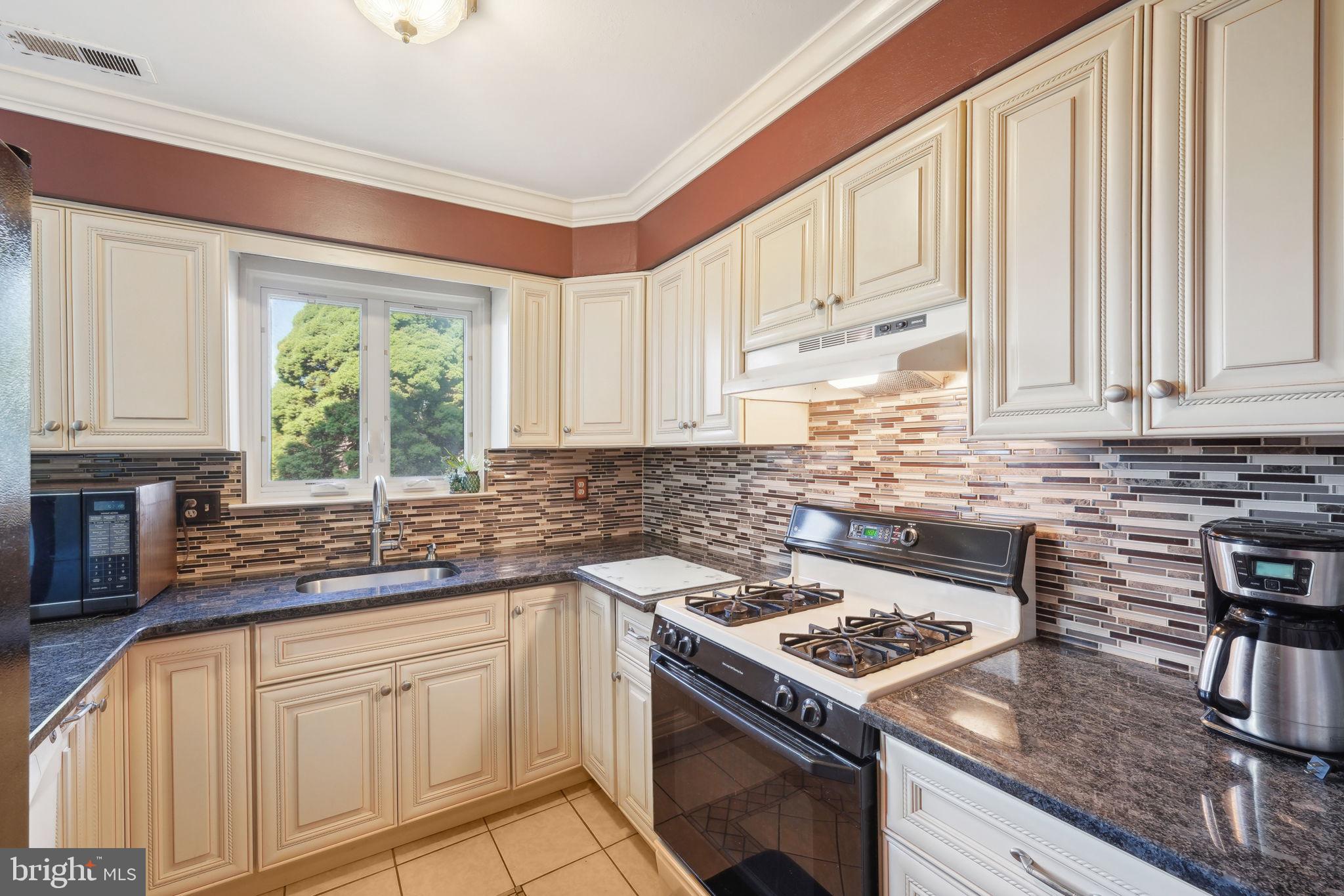 32 Topaz Lane Hamilton, NJ 08690 - Photo 17 of 40