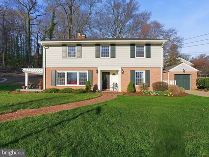 $1,099,000 | 6914 Tulsa Court, Alexandria, VA 22307