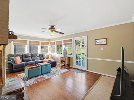 $1,099,000 | 6914 Tulsa Court, Alexandria, VA 22307