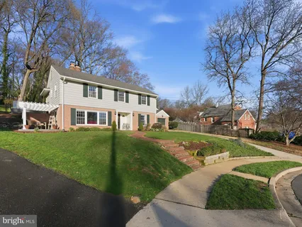 $1,099,000 | 6914 Tulsa Court, Alexandria, VA 22307