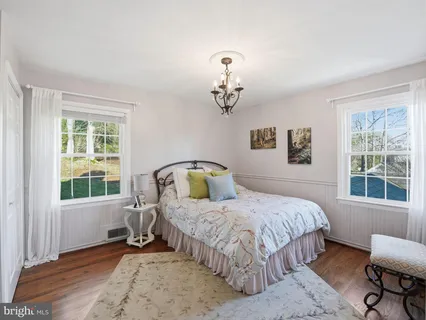 $1,099,000 | 6914 Tulsa Court, Alexandria, VA 22307