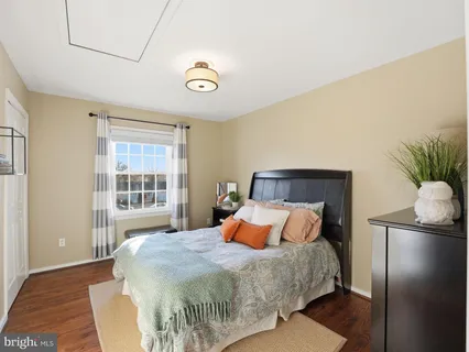 $1,099,000 | 6914 Tulsa Court, Alexandria, VA 22307