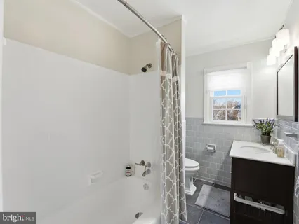 $1,099,000 | 6914 Tulsa Court, Alexandria, VA 22307