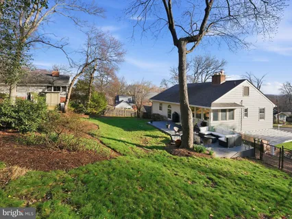 $1,099,000 | 6914 Tulsa Court, Alexandria, VA 22307