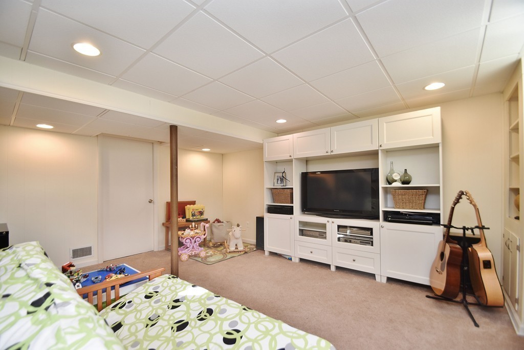 39 Whittemore Road Framingham, MA 01701 - Photo 18 of 23