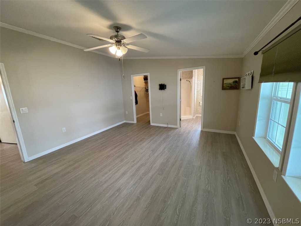4352 Dolphin Way Edgewater, FL 32141 - Photo 10 of 29 Gallery Image 10