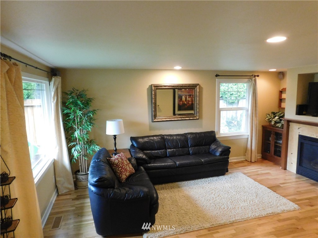 1548 Boulevard Road Southeast Olympia, WA 98501 - Photo 5 of 22 Gallery Image 5