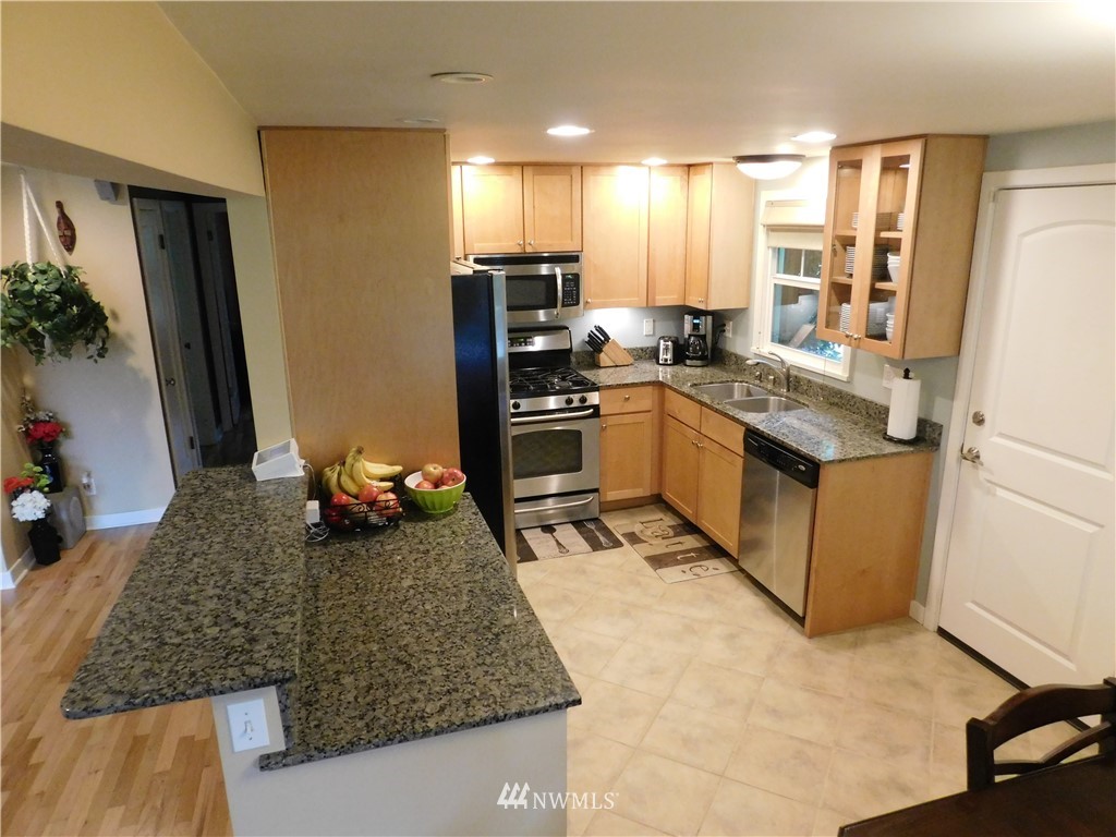 1548 Boulevard Road Southeast Olympia, WA 98501 - Photo 9 of 22 Gallery Image 9