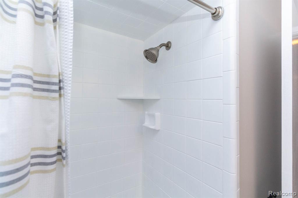 20500 Armada Ridge Road Armada, MI 48005 - Photo 28 of 47 Gallery Image 28