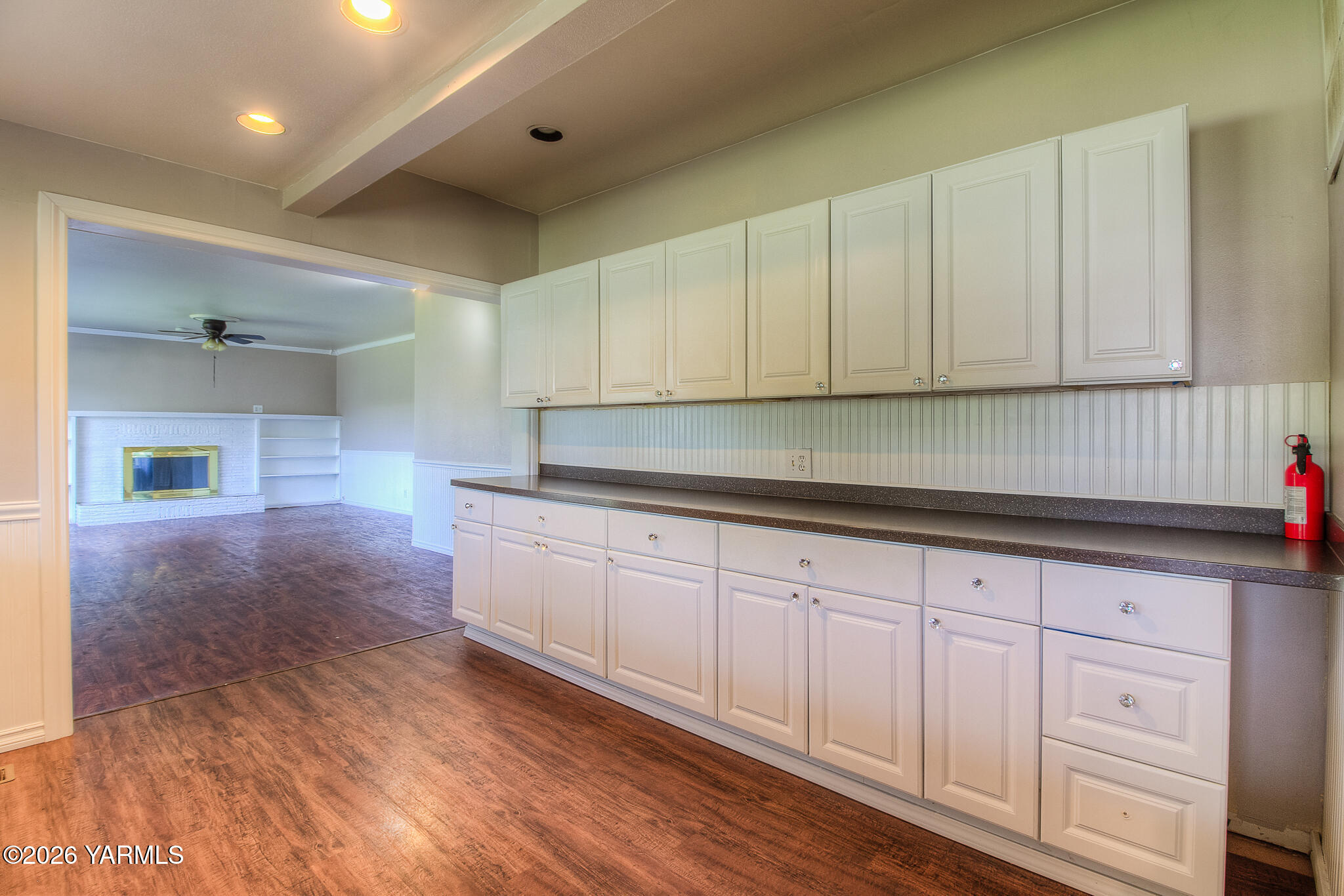 270 Cheyne Road Zillah, WA 98953 - Photo 12 of 26 11 Kitchen