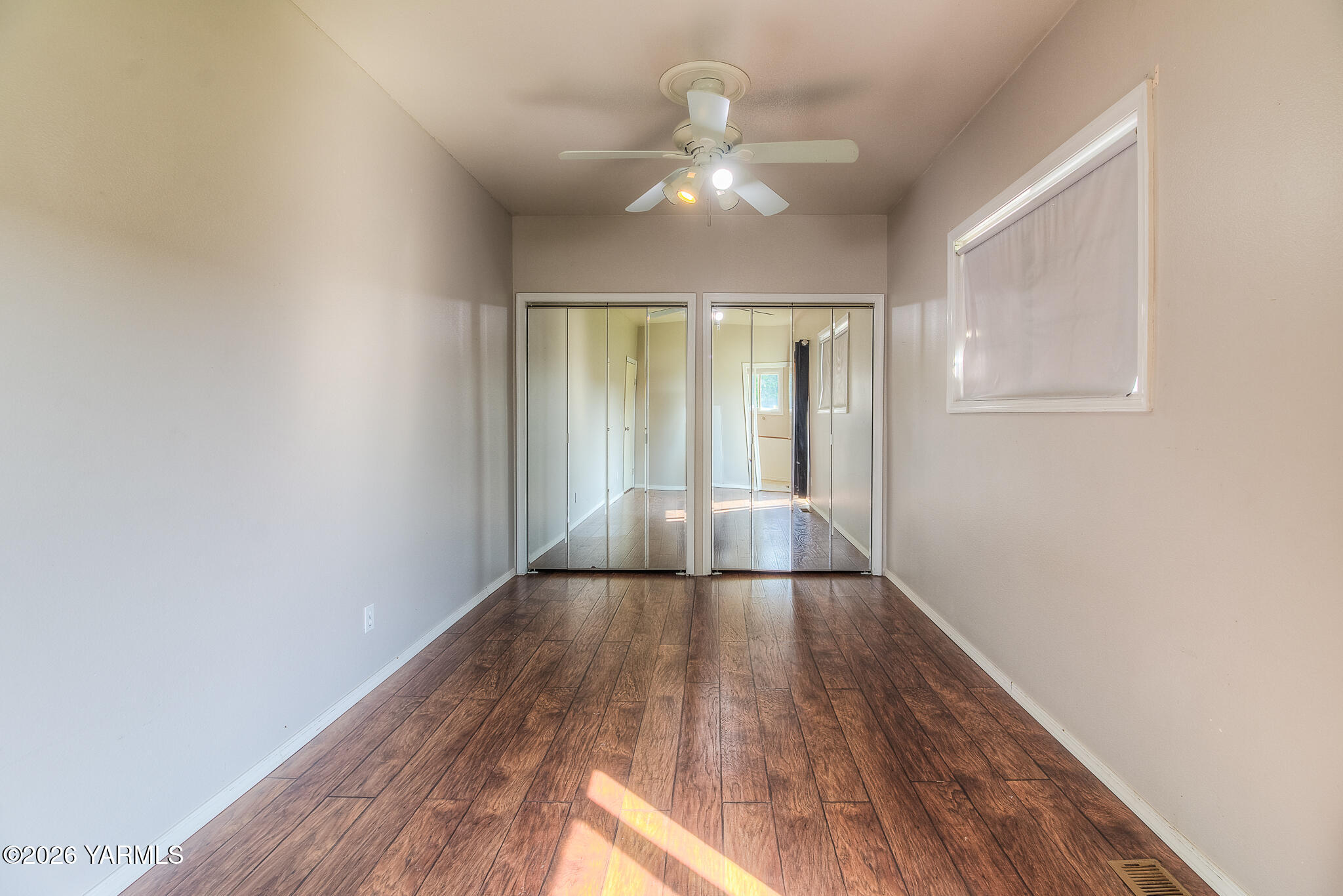 270 Cheyne Road Zillah, WA 98953 - Photo 15 of 26 14 Primary Bedroom