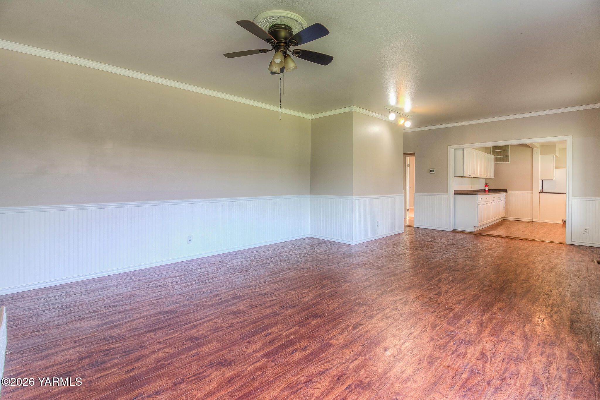 270 Cheyne Road Zillah, WA 98953 - Photo 5 of 26 4.5 Living Room