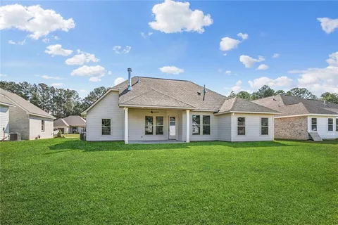 $409,000 | 72665 Robindale Drive, Covington, LA 70435