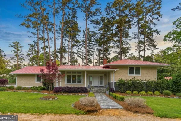 $995,000 | 135 East Lakeview Drive, Milledgeville, GA 31061