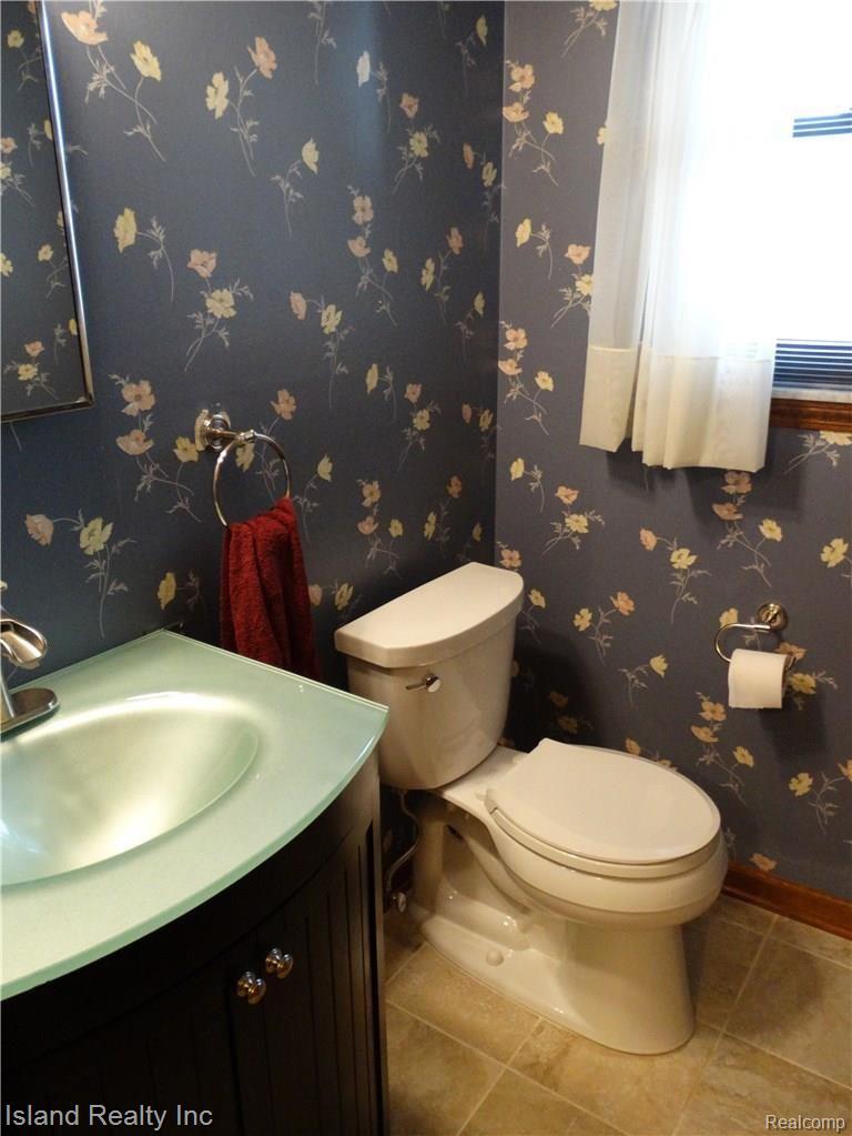 21634 Hall Road Trenton, MI 48183 - Photo 13 of 32 DSC02842.jpg