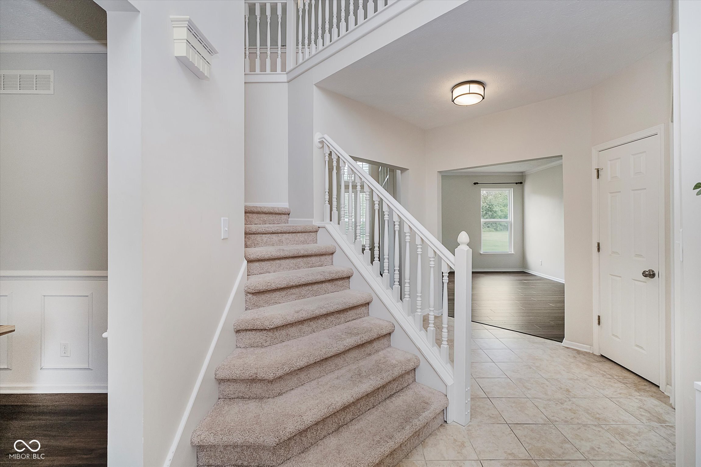 13896 Fernleaf Way Carmel, IN 46033 - Photo 3 of 41 Gallery Image 3