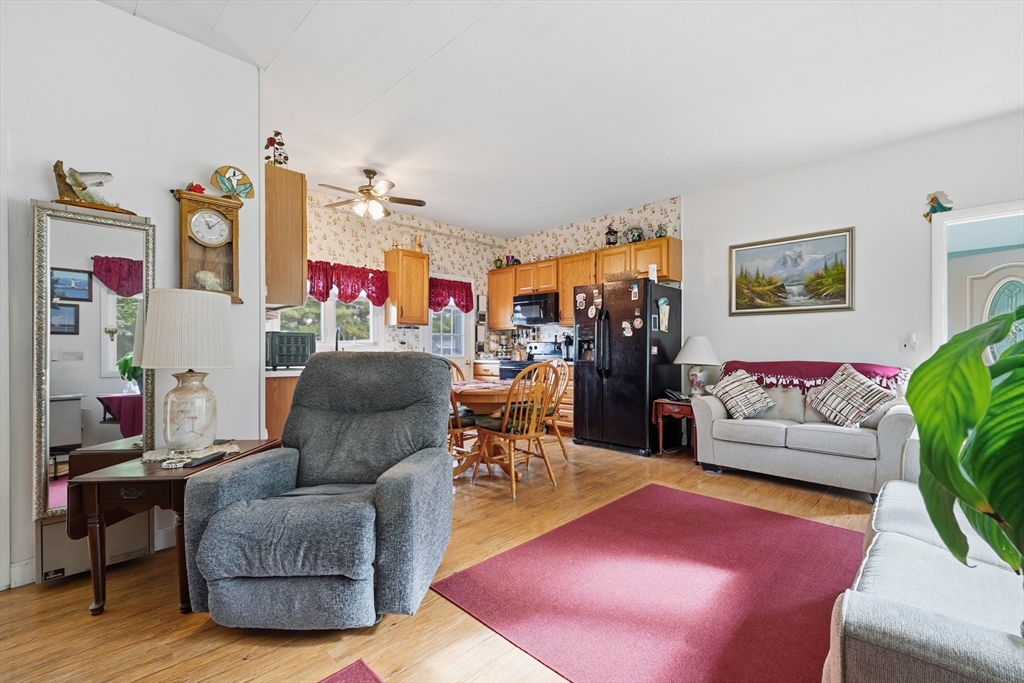 44 Hemlock Drive Lunenburg, MA 01462 - Photo 7 of 23