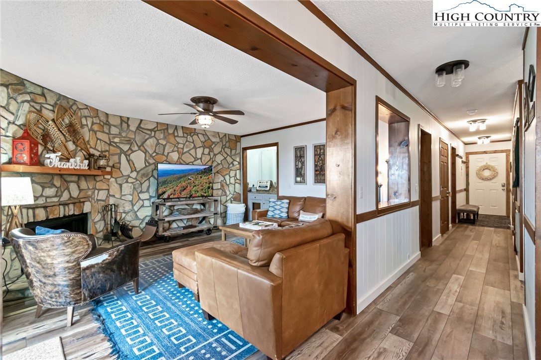 301 Pinnacle Inn Road, Unit 2210 Beech Mountain, NC 28604 - Photo 3 of 47 Gallery Image 3