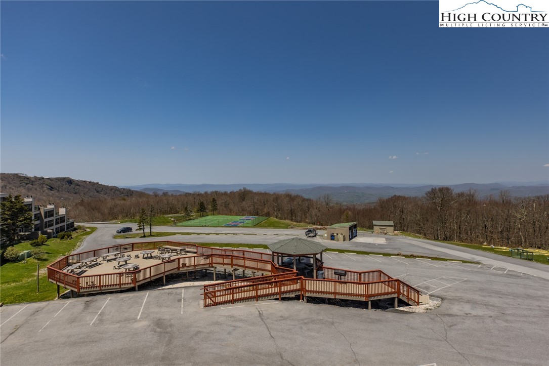 301 Pinnacle Inn Road, Unit 2210 Beech Mountain, NC 28604 - Photo 36 of 47 Gallery Image 36