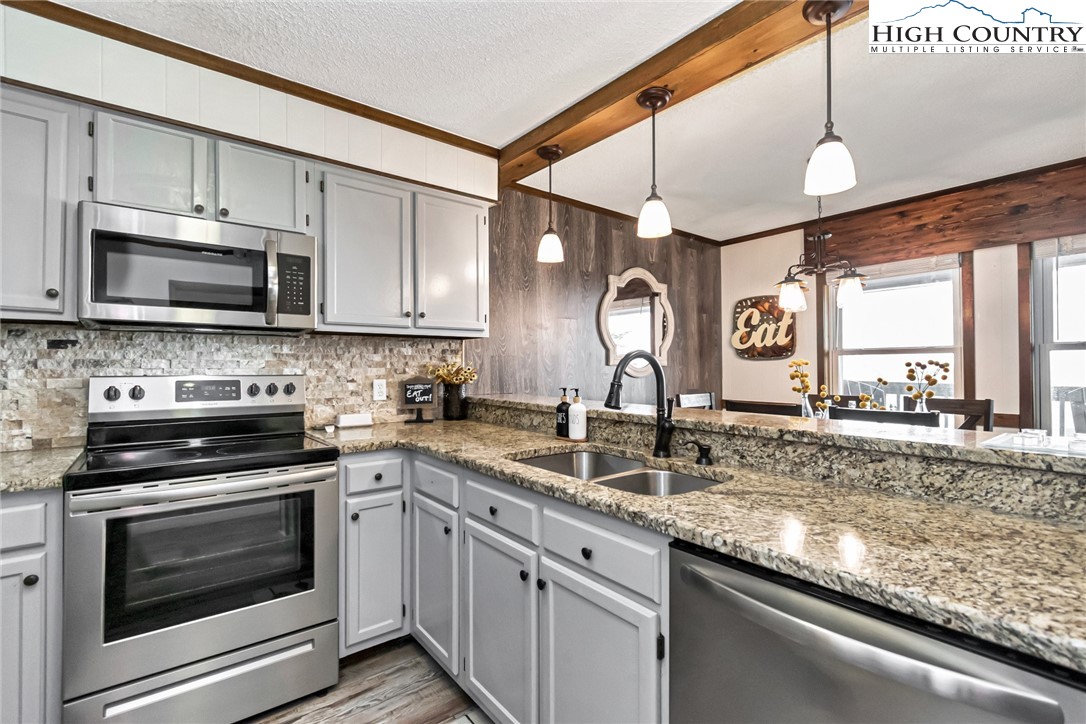 301 Pinnacle Inn Road, Unit 2210 Beech Mountain, NC 28604 - Photo 4 of 47 Gallery Image 4