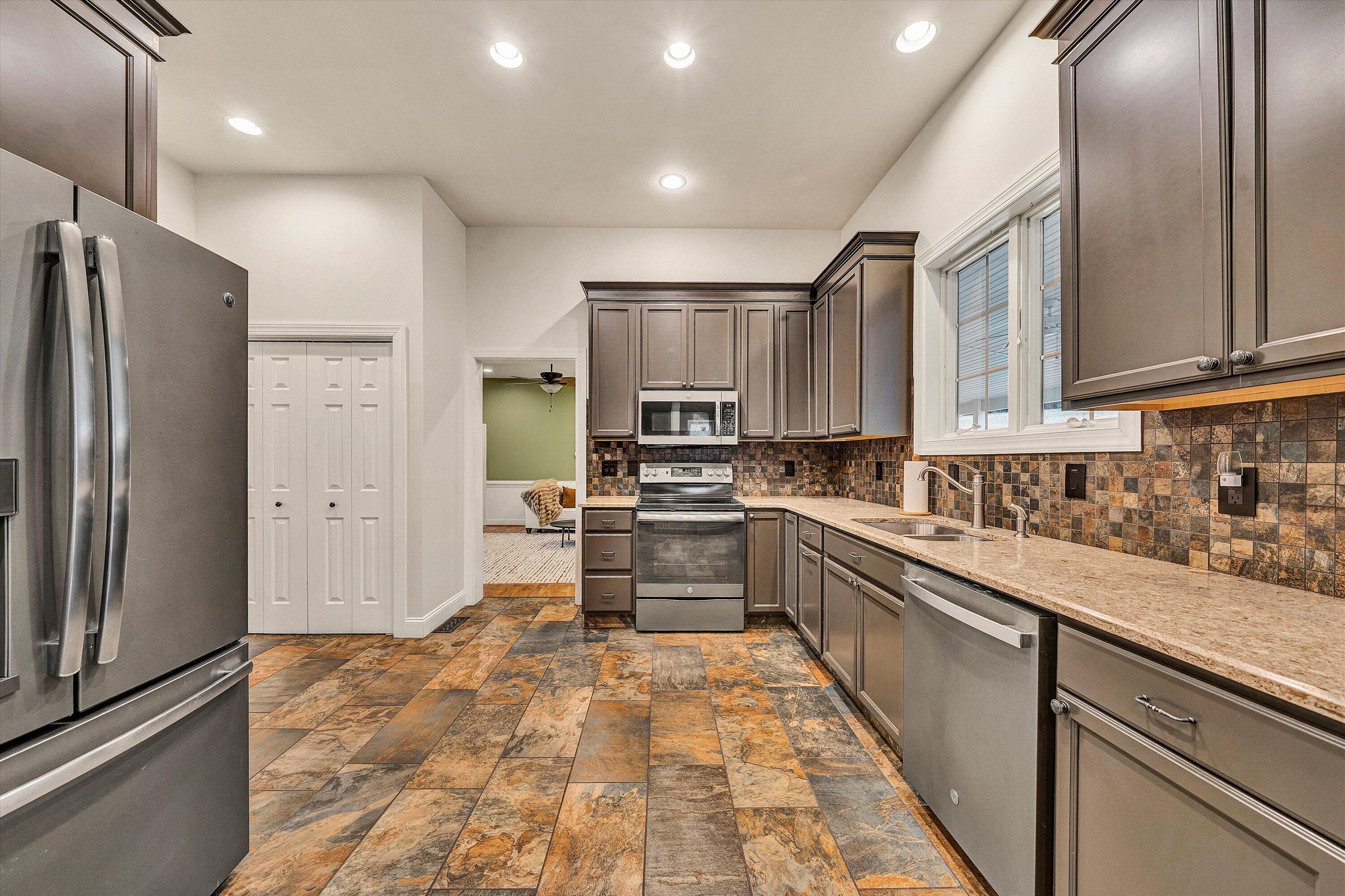 116 Dustys Road Covington, VA 24426 - Photo 22 of 96 022-DSC00028