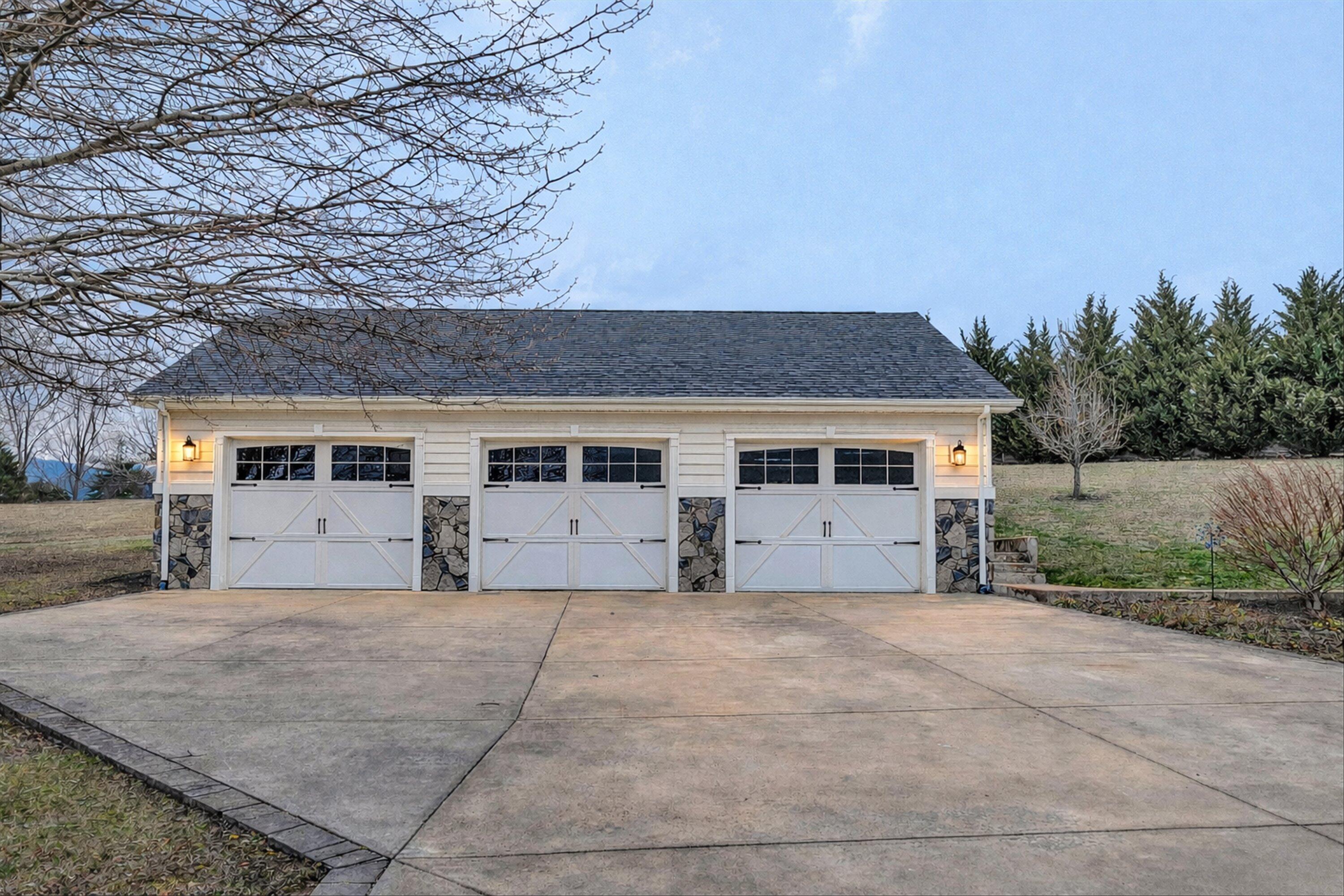 116 Dustys Road Covington, VA 24426 - Photo 87 of 96 a front view of a house with a yard