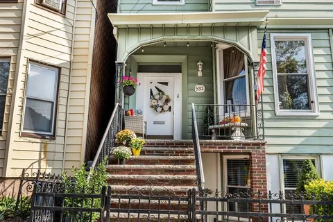 $975,000 | 532 Palisade Avenue, Jersey City, NJ 07307