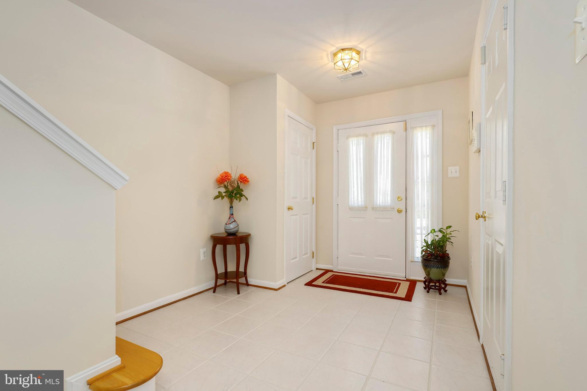 13356 Rushing Water Way Germantown, MD 20874 - Photo 4 of 31 Gallery Image 4