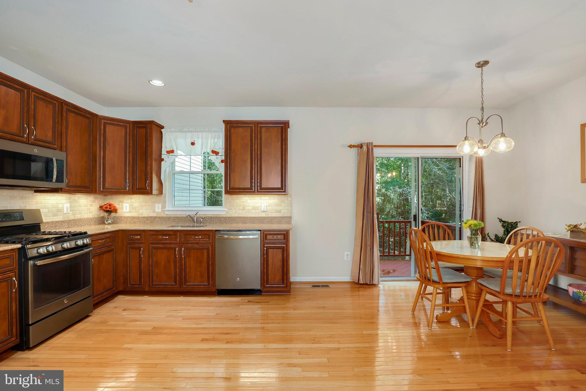 13356 Rushing Water Way Germantown, MD 20874 - Photo 9 of 31 Gallery Image 9
