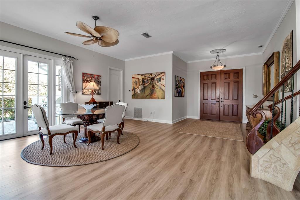 401 Walls Way Osprey, FL 34229 - Photo 6 of 51 a living room with furniture