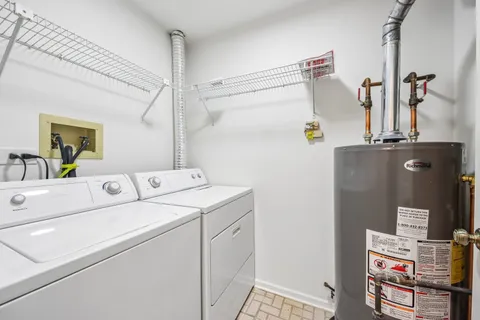 $279,900 | 124 Morningside Lane West, Unit 124, Buffalo Grove, IL 60089
