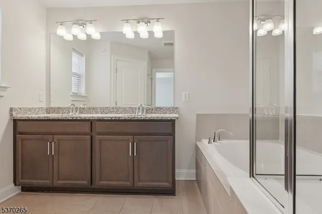 $875,000 | 6 Lilac Drive, Warren, NJ 07059