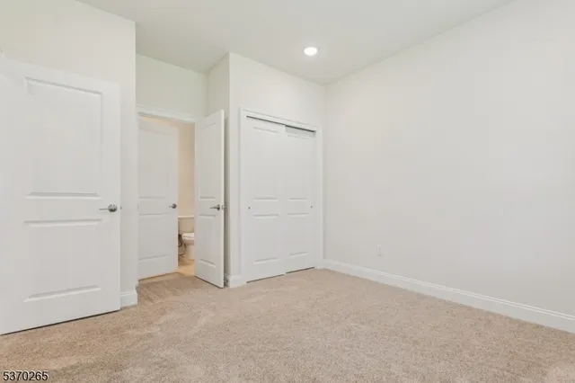 $875,000 | 6 Lilac Drive, Warren, NJ 07059