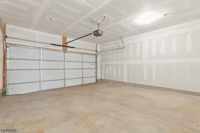 $875,000 | 6 Lilac Drive, Warren, NJ 07059