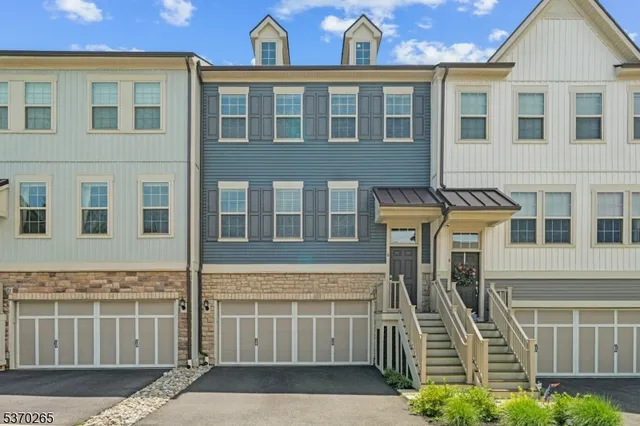 $875,000 | 6 Lilac Drive, Warren, NJ 07059