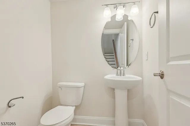 $875,000 | 6 Lilac Drive, Warren, NJ 07059