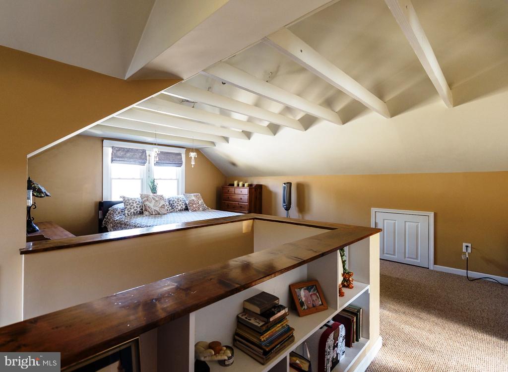 3504 Georgetown Road Baltimore, MD 21227 - Photo 20 of 28 Master bedroom suite on upper level